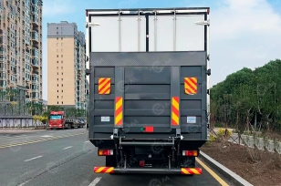 Фургон рефрижератор на шасси ISUZU 6x2 дв 175kw гп 10 тонн (фургон 6900*2380*2450) холодильная установка Carrier Citimax C1100 с гидробортом, боковая дверь. Фото 2