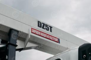Автокран на шасси ISUZU 4x2 дв. 96kw крановая установка FURUNKANG DZ5T гп 5т люлька два крюка. Фото 6