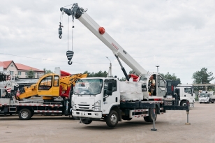 Автокран на шасси ISUZU 4x2 дв. 96kw крановая установка FURUNKANG DZ5T гп 5т люлька два крюка. Фото 10
