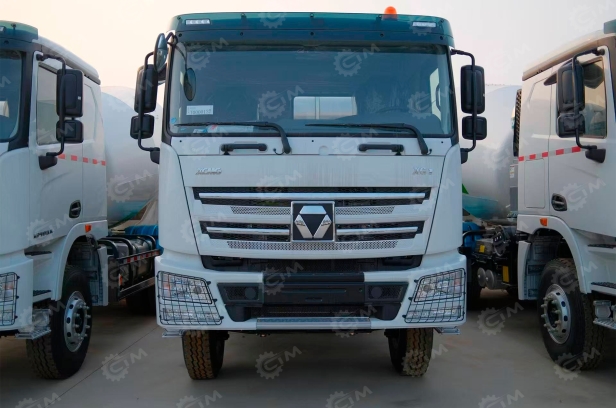 Автобетоносмеситель на шасси XCMG 8х4 дв 276 Kw бочка 12м3. Фото 3