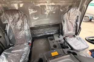 Автобетоносмеситель на шасси XCMG 8х4 дв 276 Kw бочка 12м3. Фото 6