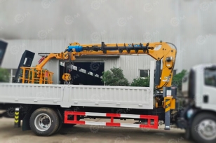 Эвакуатор на шасси ISUZU 4x2 дв 138kw P700 с WANBANG SQS125-4 гп 5т, отрицательный угол, сдвижная платформа гп 6т лебедка, корзина, съемные борта, ямобур 250мм и 350мм глубина бурения 3м. Фото 2