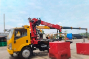 Эвакуатор на шасси ISUZU 4x2 дв 138kw P700 с WANBANG SQS125-4 гп 5т, отрицательный угол, сдвижная платформа гп 6т лебедка, корзина, съемные борта, ямобур 250мм и 350мм глубина бурения 3м. Фото 1