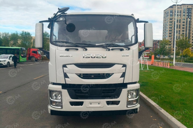 Ассенизатор (вакуумная машина) на шасси ISUZU 4х2 дв 151kw бочка 10м3 насос Jurop PN155. Фото 2