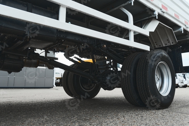 Бортовой грузовик ISUZU 4x4 дв 96kw KV100 кузов 4205х2100х400. Фото 13