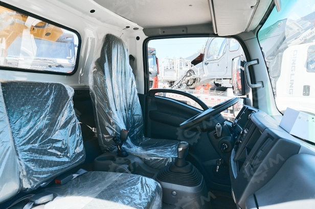 Автовышка VIGRUS GKS36 на шасси ISUZU 4Х2 дв 96kw высота подъёма 36м. Фото 5