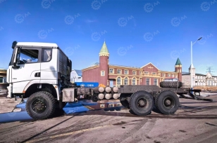 Шасси самосвала SHACMAN 6X6 X5000 SX32586V385 430л.с. ОДНОСКАТНЫЕ ШИНЫ. Фото 1