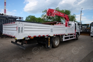 Бортовой грузовик ISUZU 4x2 гп 6т дв 139кВт c кму UNIC URV505 гп 5т 5 секций стрела 13,14 м кузов 6000*2450*550мм задние аутригеры спальник люлька. Фото 7