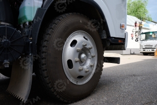 Бортовой грузовик ISUZU 4x2 гп 6т дв 139кВт c кму UNIC URV505 гп 5т 5 секций стрела 13,14 м кузов 6000*2450*550мм задние аутригеры спальник люлька. Фото 15
