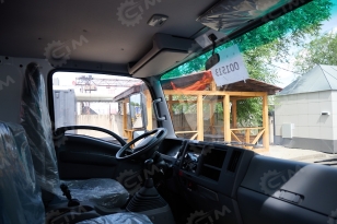 Бортовой грузовик ISUZU 4x2 гп 6т дв 139кВт c кму UNIC URV505 гп 5т 5 секций стрела 13,14 м кузов 6000*2450*550мм задние аутригеры спальник люлька. Фото 13