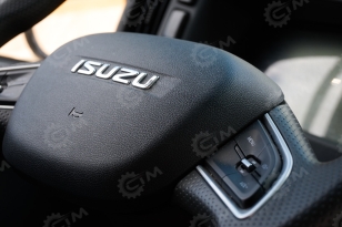 Бортовой грузовик ISUZU 4x2 гп 6т дв 139кВт c кму UNIC URV505 гп 5т 5 секций стрела 13,14 м кузов 6000*2450*550мм задние аутригеры спальник люлька. Фото 19