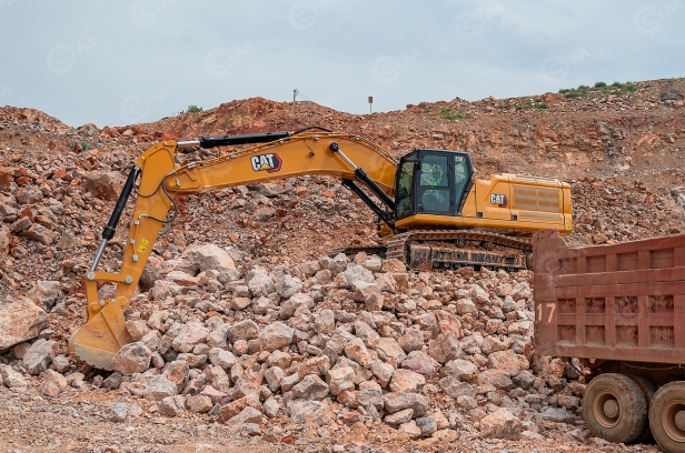 Гусеничный экскаватор Caterpillar 350 вес 47,6т ковш 3,2м3. Фото 4