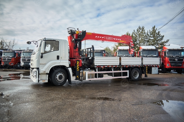 Бортовой грузовик ISUZU 4x2 дв 151kw гп 10 тонн c кму VIGRUS SHS2505 гп 10 тонн 5 секций 17.3м кузов 6500*2470*550 ПДУ люлька. Фото 34