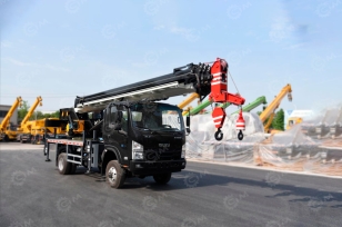Автокран на шасси ISUZU 4x2 дв 151kw крановая установка SITONG гп 12т 5 секций, высота подъема 31,5м, ямобур диаметр на выбор (400-600мм) глубина бурения 10м. Фото 1