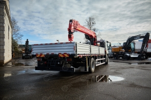 Бортовой грузовик ISUZU 4x2 дв 151kw гп 10 тонн c кму VIGRUS SHS2505 гп 10 тонн 5 секций 17.3м кузов 6500*2470*550 ПДУ люлька. Фото 6