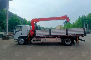 Бортовой грузовик ISUZU 4x2 дв 139kw гп 6 тонн c кму VIGRUS SHS125 гп 5т 4 секции стрела 12,8м кузов 6200х2400х550. Фото 6