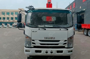Бортовой грузовик ISUZU 4x2 дв 139kw гп 6 тонн c кму VIGRUS SHS125 гп 5т 4 секции стрела 12,8м кузов 6200х2400х550. Фото 5