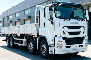 Бортовой грузовик ISUZU 8x8 дв 279kw кузов 8000х2430х600. Фото 1