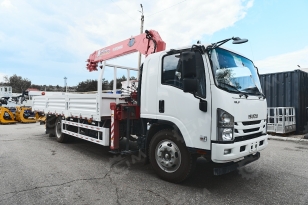 Бортовой грузовик ISUZU 4x2 дв 139kw гп 6 тонн c кму UNIC URV505 гп 5т, 5 секций, стрела 13,14 м, кузов 6000*2450*600мм задние аутригеры, спальник, люлька, АКПП. Фото 1