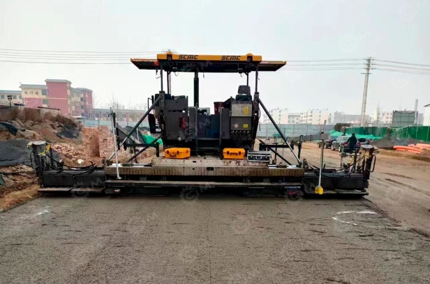 Асфальтоукладчик SCMC SUM7200С ширина укладки 3-9м, одинарный трамбующий брус, электрический подогрев плиты. Фото 4