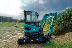 Мини-экскаватор Sunward SWE25UF дв kubota, ковш 0.8м3, гидравлический быстросъём, гидролиния под гидромолот, гидромолот, ковш планировочный 0,13м3, джойстик. Фото 3