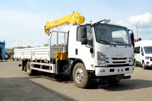 Бортовой грузовик ISUZU 4x2 электрический дв 185kw с кму XCMG SQS68 гп 3,2 т длина стрелы 7,7м кузов 5200*2200*550. Фото 1
