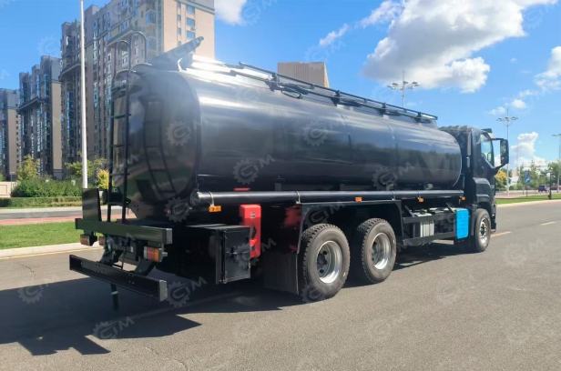 Бензовоз на шасси ISUZU 8х4 дв 337kw бочка 34м3 с системой для заправки. Фото 2