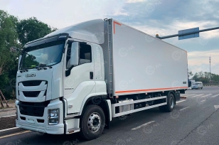 Фургон рефрижератор на шасси ISUZU 4х2 дв 175kw гп 10 тонн фургон 6900*2280*2370 холодильная установка Carrier Citimax C1100 c гидробортом и боковой дверью. Фото 1