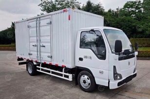 Фургон промтоварный на шасси ISUZU 4х2 электрический	дв 110 kw (фургон 4000*1850*1810) с одностворчатой боковой дверью, противоударная панель из нержавеющей стали. Фото 1