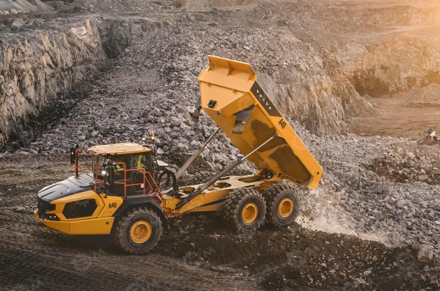 Шарнирно-сочлененный самосвал VOLVO A40 гп 39 тонн. Фото 2