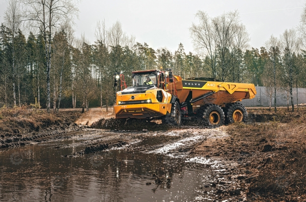 Шарнирно-сочлененный самосвал VOLVO A40 гп 39 тонн. Фото 3