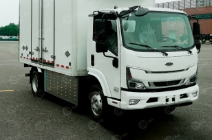 Фургон промтоварный на шасси ISUZU 4х2 электрический	дв 185 kw гп 5т (фургон 5100*2100*400) с одностворчатой боковой дверью, противоударная панель из нержавеющей стали. Фото 1