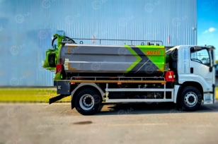 Илосос с размывом на шасси ISUZU 4x2 дв 165kw бочка для сточных вод 8м³, чистой воды 4м³ насос SK-20 ПДУ рукав 100м, угол подъема 45°, нержавеющий отражатель, лист нержавейки на дне бочки, мойка. Фото 2