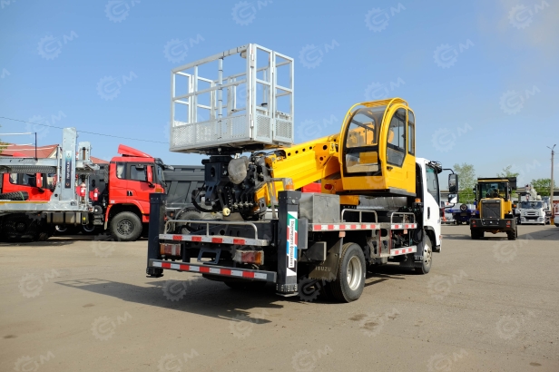 Автовышка VIGRUS GKS28 на шасси ISUZU 4Х4 дв 110kw высота подъёма 28м объем дв 3л. Фото 7