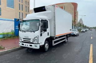 Фургон рефрижератор на шасси ISUZU 4х2 дв 139kw гп 5 тонн фургон 5200х2300х2200, холодильная установка Carrier Citimax 700. Фото 1