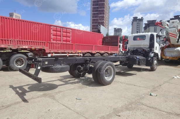 Автовышка Qingling на шасси ISUZU 4Х4 дв 139kw высота подъёма 30м. Фото 3