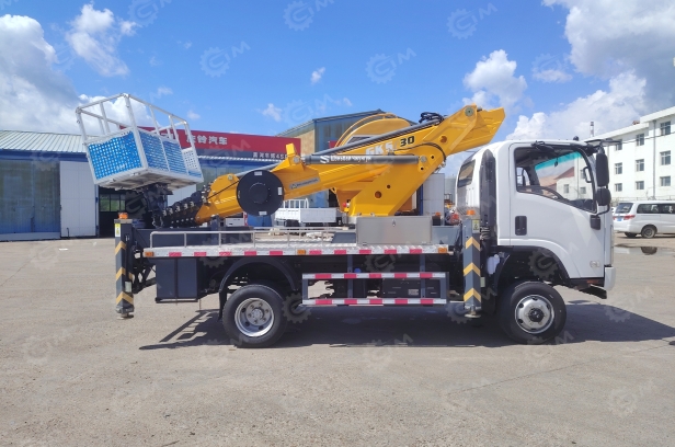 Автовышка Qingling на шасси ISUZU 4Х4 дв 139kw высота подъёма 30м. Фото 8