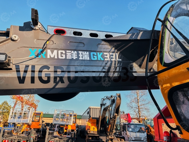 Автовышка VIGRUS на шасси ISUZU 4Х2  дв 138kw высота подъёма 33м гп корзины 200кг. Фото 3
