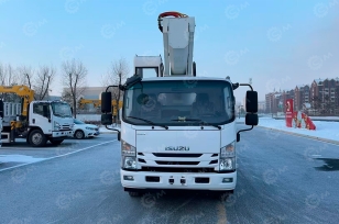 Автовышка VIGRUS на шасси ISUZU 4Х2  дв 138kw высота подъёма 33м гп корзины 200кг. Фото 1