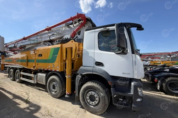 Автобетононасос XCMG SYM5463THBFB на шасси Mersedes 8x4 дв 335kw 62 метра. Фото 3