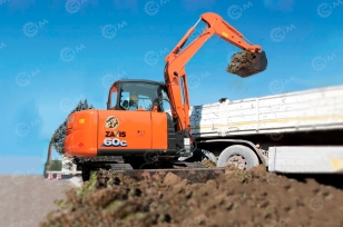 Гусеничный экскаватор Hitachi ZX60C-6A. Фото 1