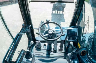 Экскаватор колесный HYUNDAI HW210 вес 21,9 т,  ковш 1м3. Фото 3