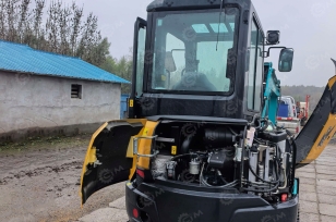 Мини-экскаватор Kubotа U30 с закрытой кабиной 3.8т, быстросъем. Фото 5