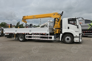 Бортовой грузовик ISUZU 4x2 дв 151kw гп 10 тонн кузов КМУ XCMG SQS200-5 гп 8т 5 секций стрела 18,6м кузов 7м. Фото 2