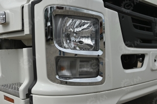 Бортовой грузовик ISUZU 4x2 дв 151kw гп 10 тонн кузов КМУ XCMG SQS200-5 гп 8т 5 секций стрела 18,6м кузов 7м. Фото 12