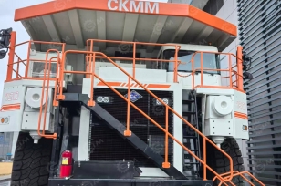 Карьерный самосвал CKMM CKG150AE гп 136 тонн. Фото 3