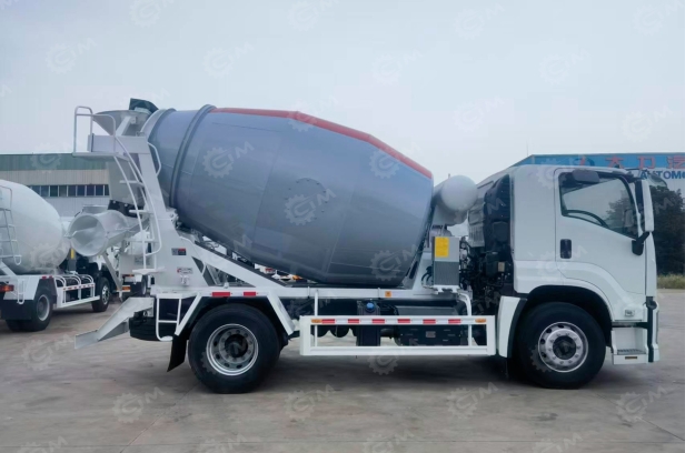 Автобетоносмеситель на шасси ISUZU 4х4 дв 150kw бочка 5 m³. Фото 5