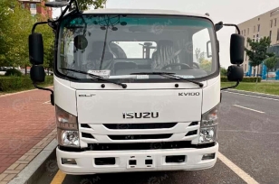 Эвакуатор на шасси ISUZU 4x2 дв 94kw сдвижная  платформа 4,2м, лебедка 4т под категорию В. Фото 1