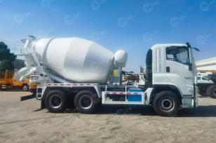Автобетоносмеситель на шасси ISUZU 6х4 дв 278kw бочка 9 m³. Фото 2