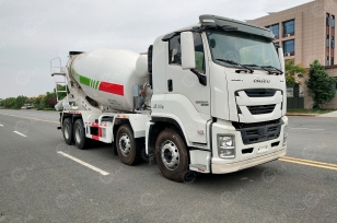 Автобетоносмеситель на шасси ISUZU 8х4 дв 279kw бочка 12 m³ с подогревом бака для воды. Фото 1